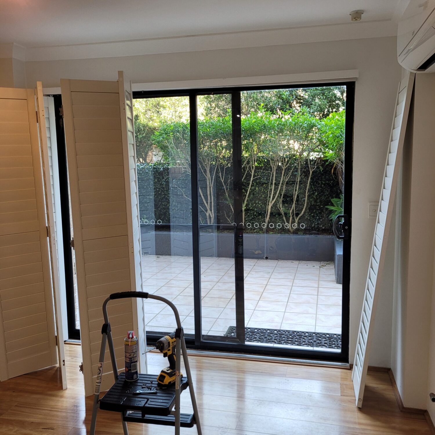 Plantation Shutter Repairs & Repainting